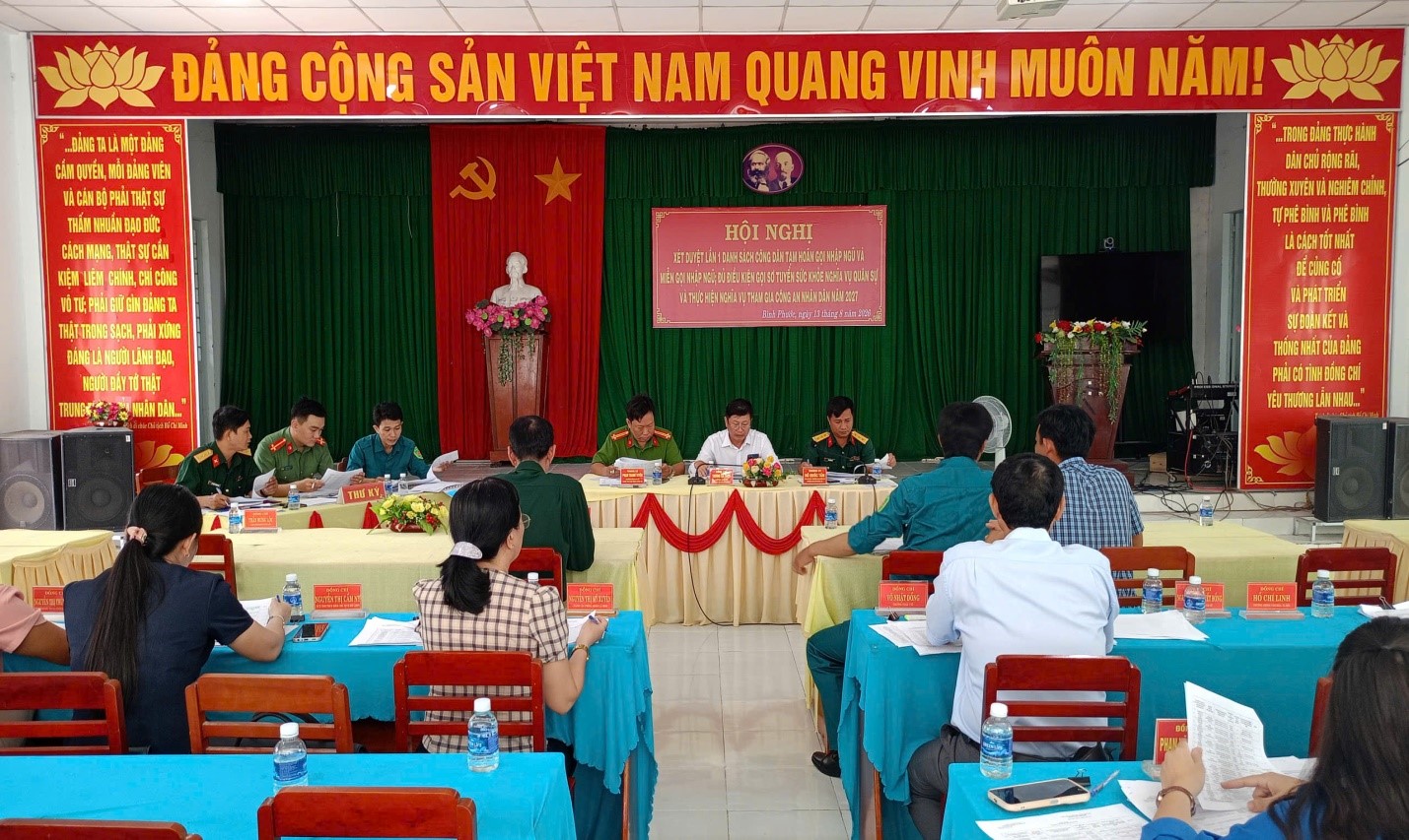 Hội đồng nghĩa vụ quân sự xã bình phước tổ chức xét duyệt lần 01