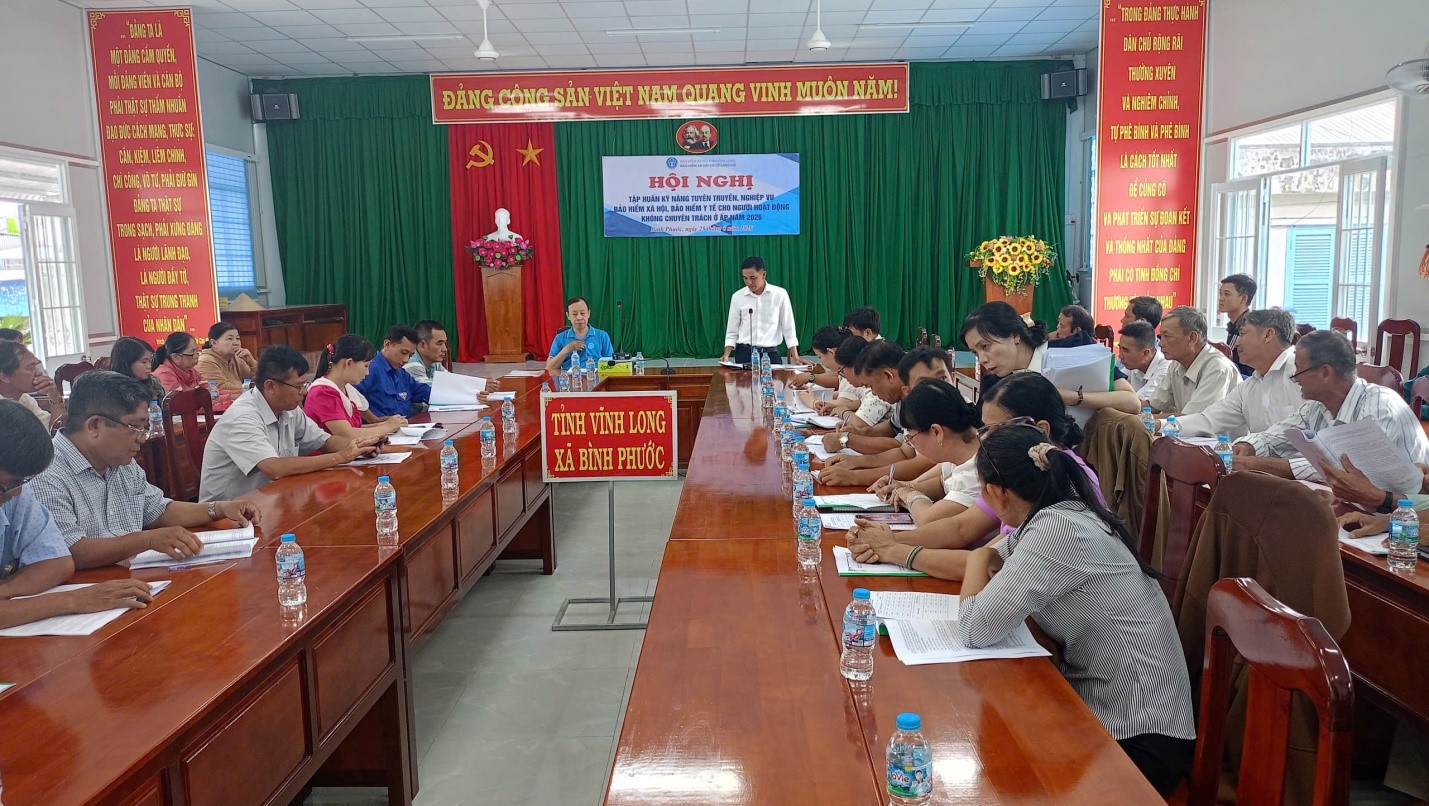 Bảo hiểm xã hội cơ sở Long Hồ tổ chức hội nghị tập huấn kỹ năng tuyên truyền, vận động người dân tham BHXH, BHYT đối với cán bộ không chuyên trách ở ấp năm 2026