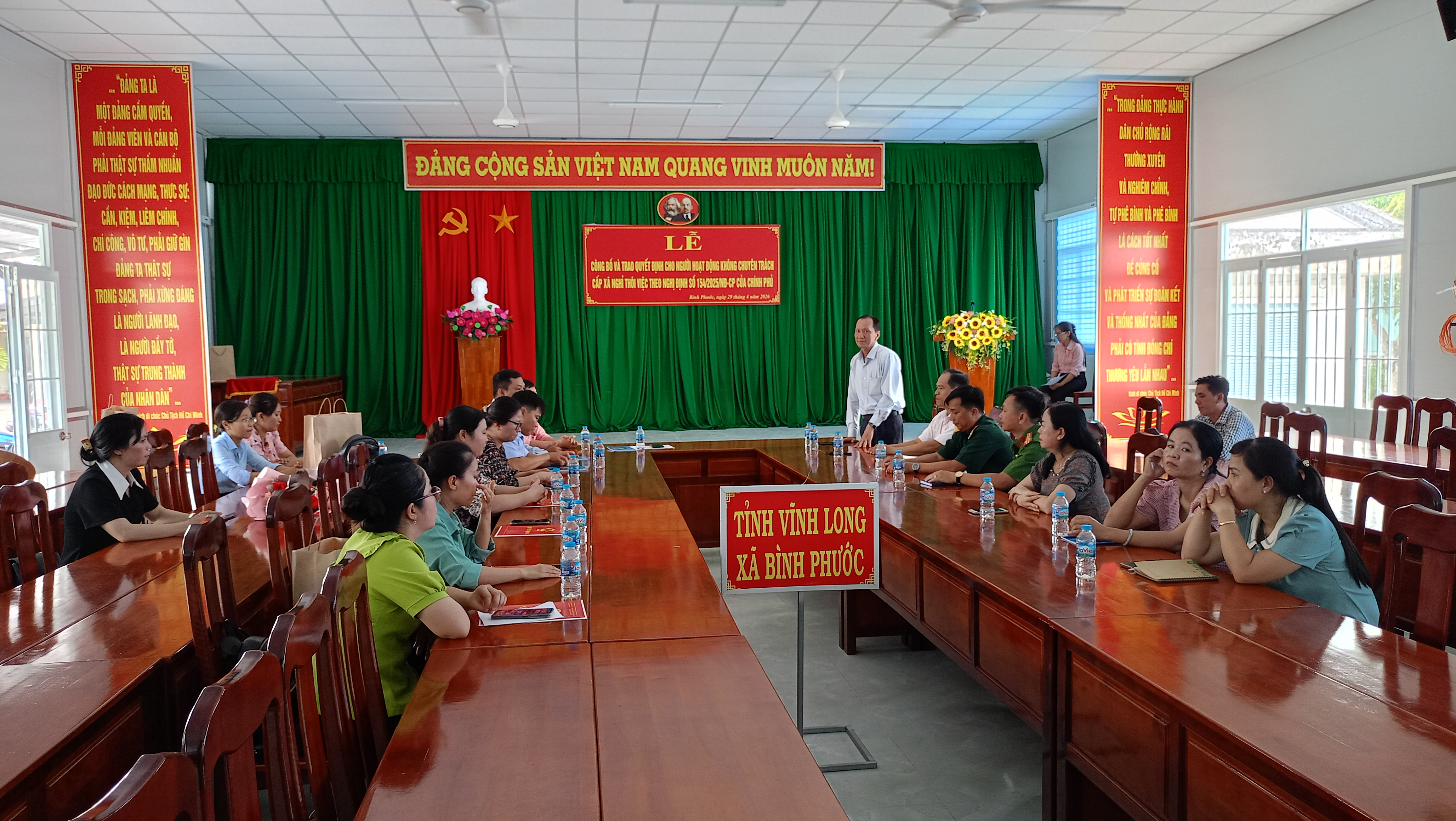 Bình Phước tổ chức lễ công bố các Quyết định cho người hoạt động không chuyên trách nghỉ thôi việc theo nghị định số 154/2024/NĐ-CP